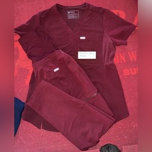 FIGS maternity scrub set